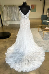 Ivory Spaghetti Strap Ruffles Trumpet Long Wedding Dress