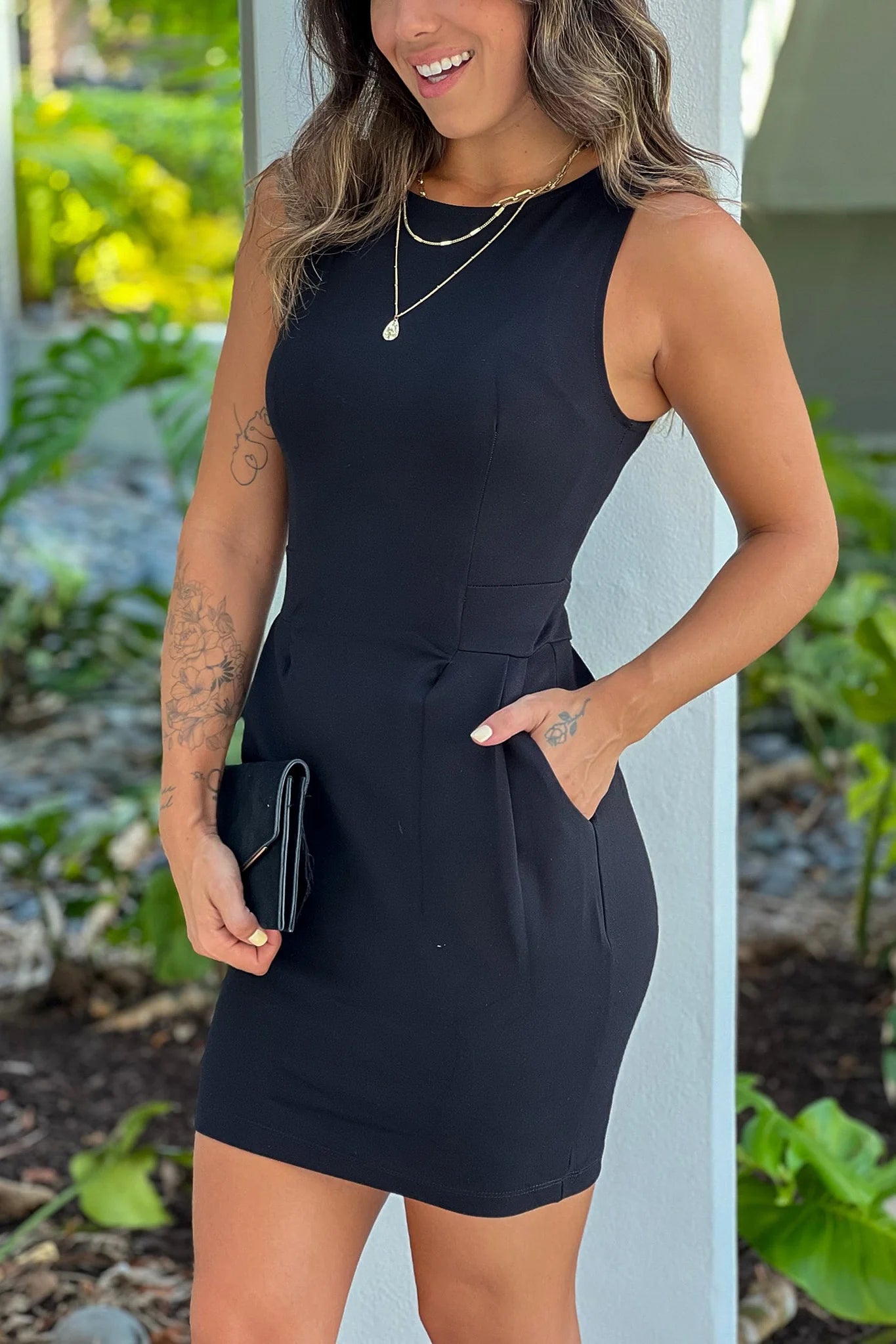Black Sleeveless Short Dress With Pockets