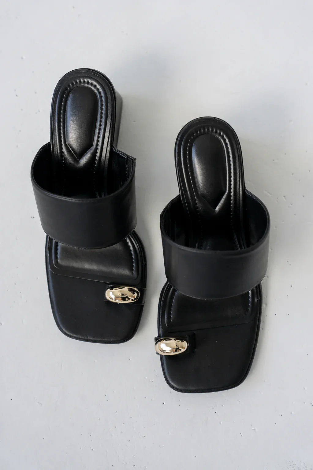 Fawn Block Heel in Black
