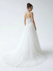 Charming A Line Strapless Tulle Lace Wedding Dresses