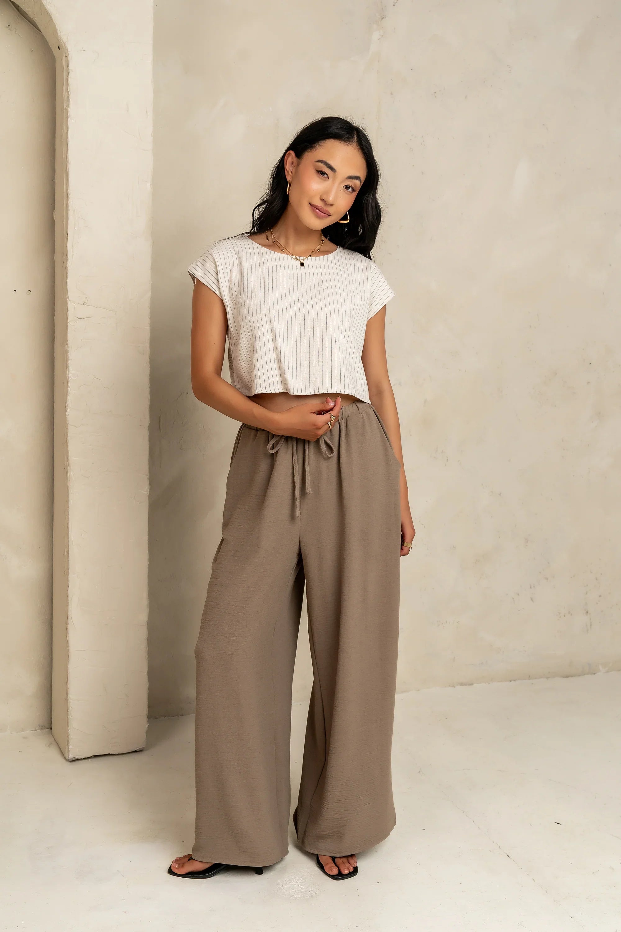 Salma Wide Leg Pants in Taupe
