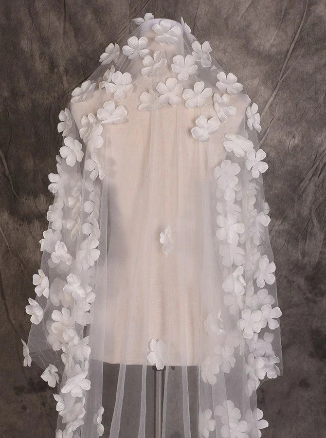Cute Lace Flower Appliques One Tier Cut Edge Wedding Veil
