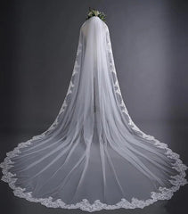 Spanish Vintage Inspired Cathedral Mantilla Veil