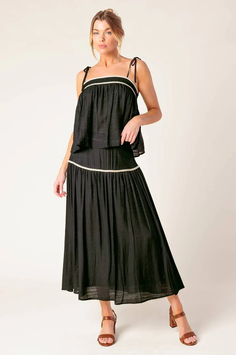 DIVIDE AND CONTOUR TOP SKIRT SET BLACK